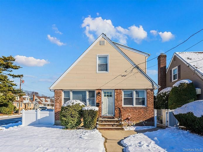 94 Sheridan Boulevard