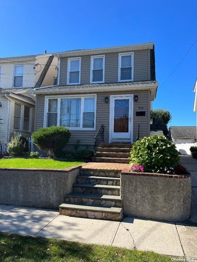 Image 1 of 26 for 943 N 6th Street in Long Island, New Hyde Park, NY, 11040
