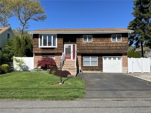 Image 1 of 13 for 409 Mccall Avenue in Long Island, West Islip, NY, 11795