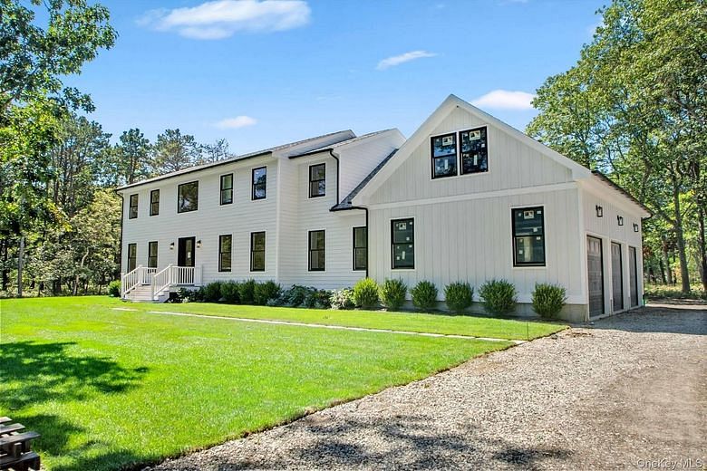 95 N Summit Boulevard