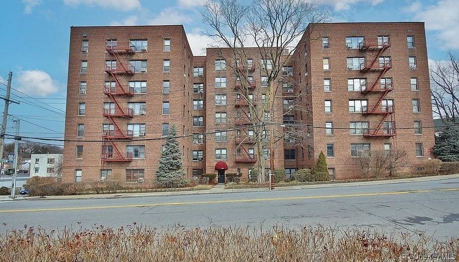 95 Sedgewick Avenue #4E