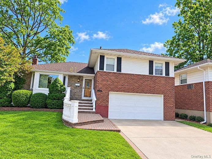 950 Linkwood Drive