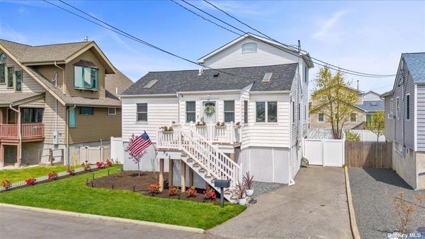 Image 1 of 36 for 952 S 5th Street in Long Island, Lindenhurst, NY, 11757