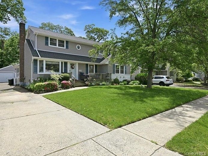 955 Bruce Drive