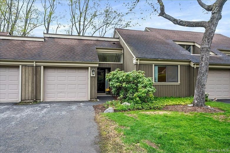 955 Heritage Hills #B