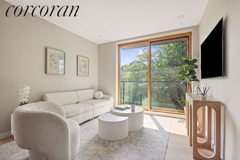 959 Madison Street #3A
