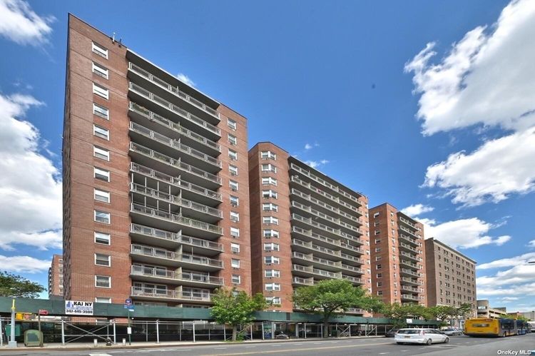 Image 1 of 28 for 89-15 Parsons Boulevard #14E in Queens, Jamaica Hills, NY, 11432