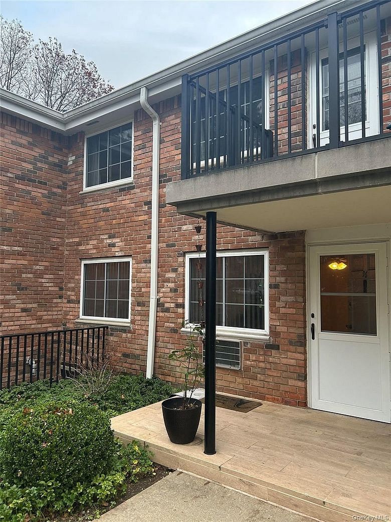 96 Jervis Avenue #96