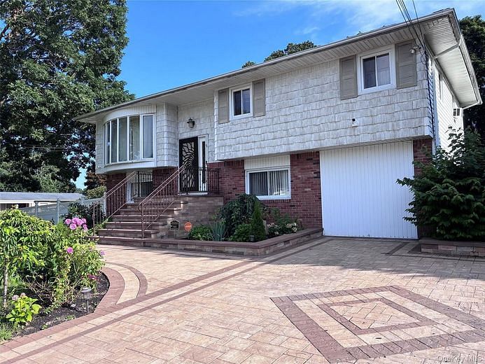 96 Nathalie Avenue