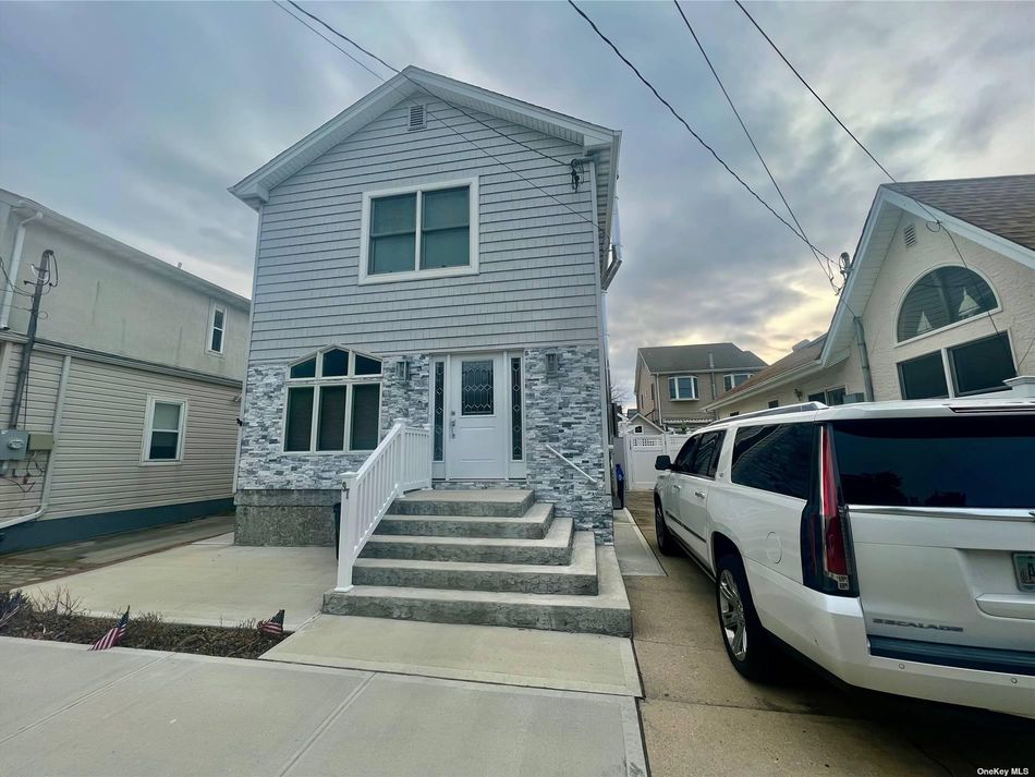 Image 1 of 13 for 97 Cedarhurst Avenue in Long Island, Point Lookout, NY, 11569