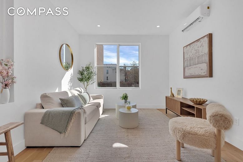 97 Seigel Street #2A