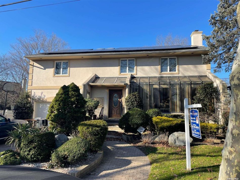 Image 1 of 27 for 970 Dartmouth Lane in Long Island, Woodmere, NY, 11598