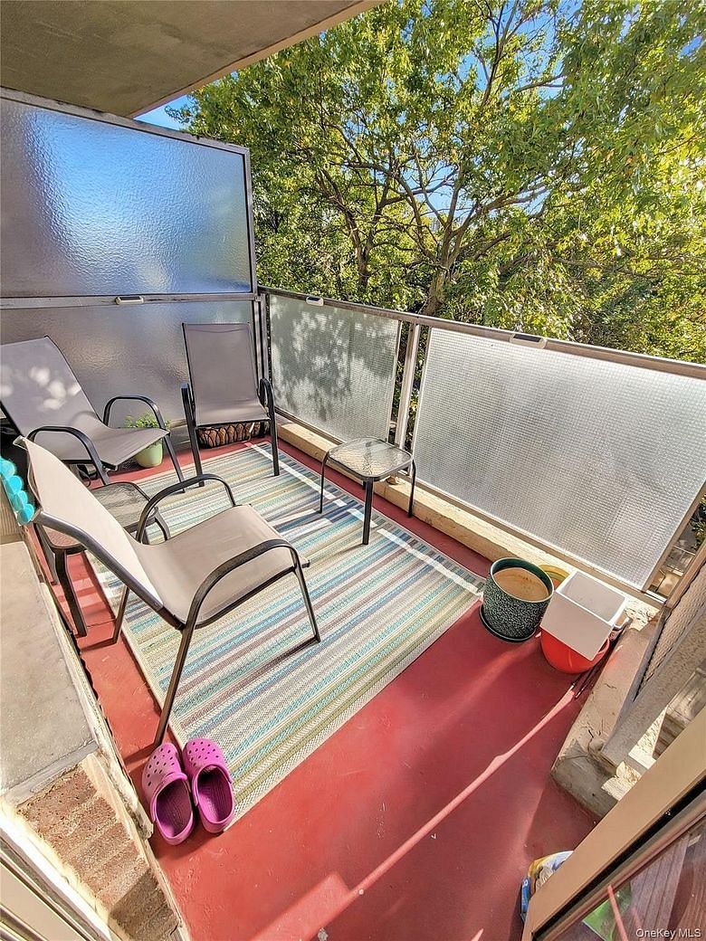 971 Jerome Street #4L