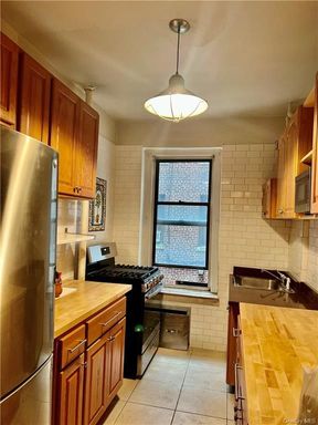 Image 1 of 10 for 3281 Hull Avenue #7 in Bronx, NY, 10467