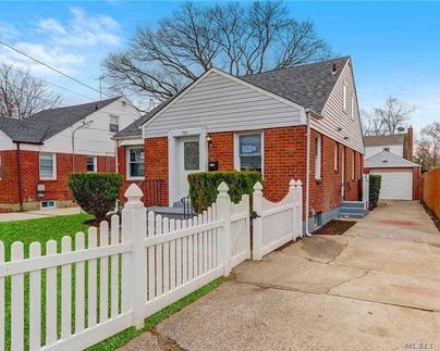 Image 1 of 21 for 154 W Marshall St in Long Island, Hempstead, NY, 11550