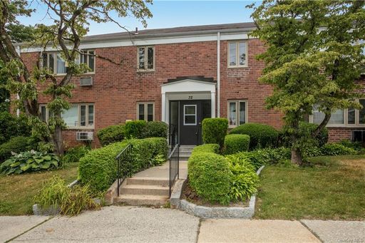 Image 1 of 11 for 32 Lawrence Drive #D in Westchester, White Plains, NY, 10603