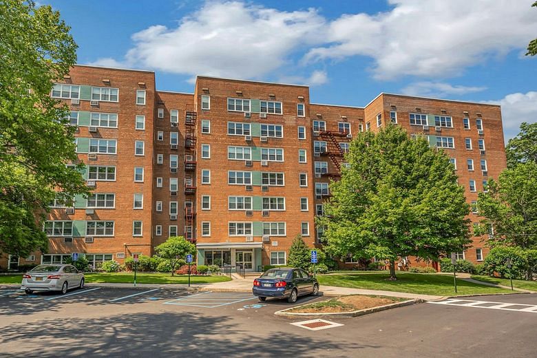 98 Dehaven Drive #1F