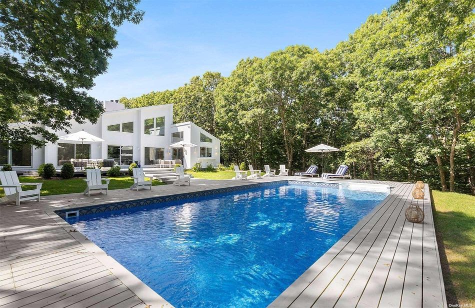 Image 1 of 17 for 7 Kettle Court in Long Island, East Hampton, NY, 11937