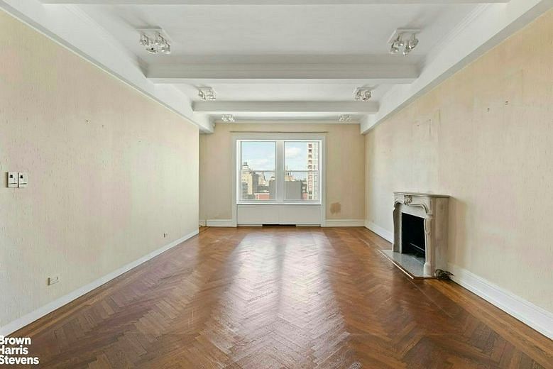 983 Park Avenue #12A
