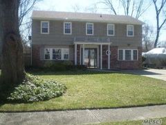 Image 1 of 19 for 30 Stepney Ln in Long Island, Brentwood, NY, 11717