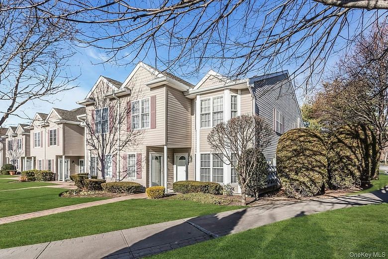 986 Madeira Boulevard