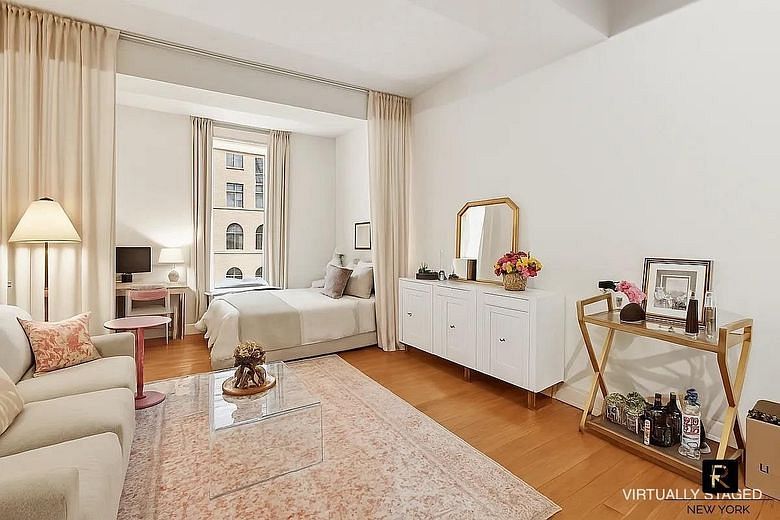 99 John Street #712