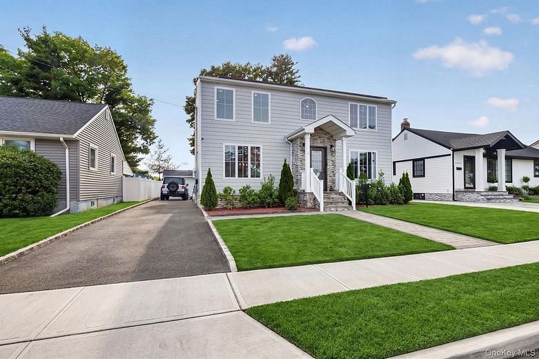 99 Kuhl Avenue