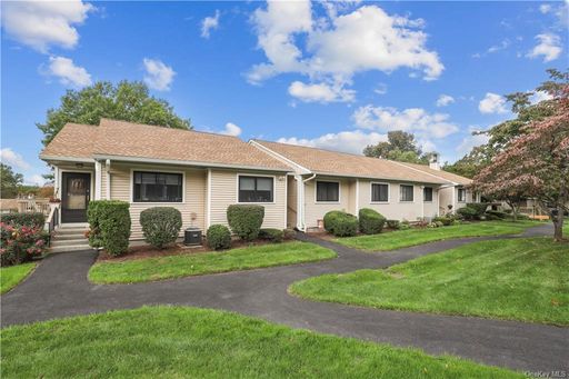 Image 1 of 25 for 99 Molly Pitcher Lane #B in Westchester, Yorktown, NY, 10598