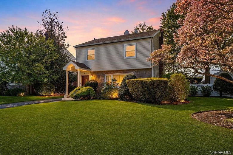 99 Norwood Avenue