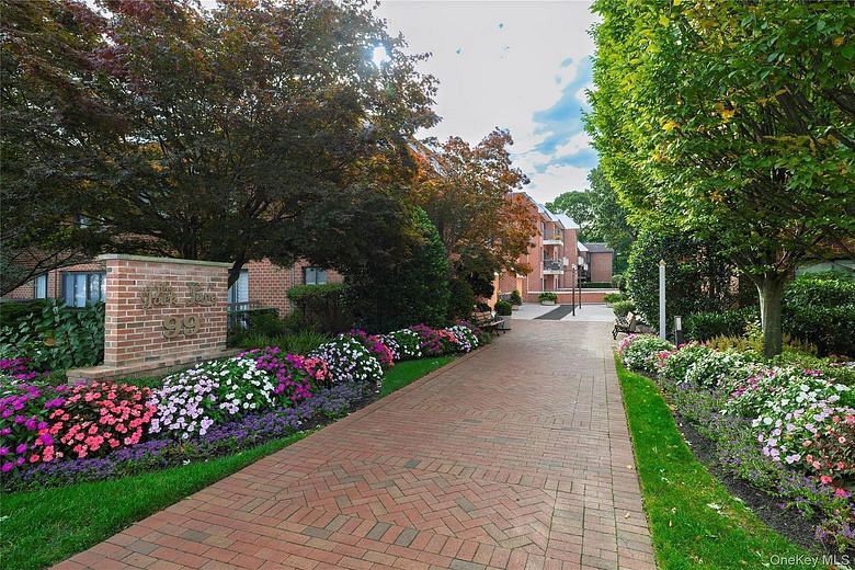 99 S Park Avenue Ave #320