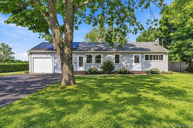 995 Schoolhouse Road