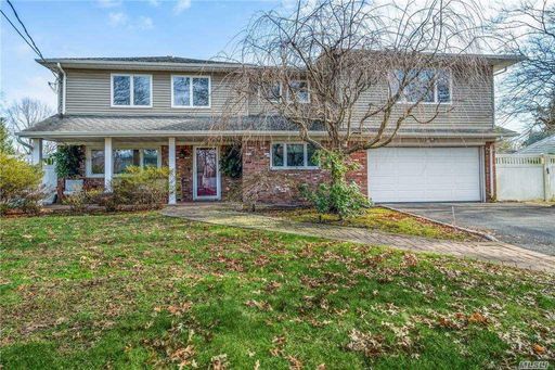 Image 1 of 33 for 37 Gildare Drive in Long Island, E. Northport, NY, 11731