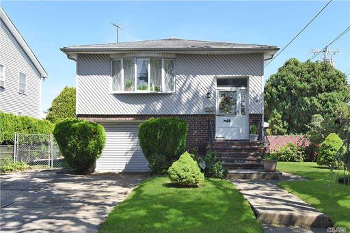 Image 1 of 27 for 50 S 16th Street in Long Island, New Hyde Park, NY, 11040