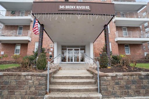 Image 1 of 14 for 345 Bronx River Road #2F in Westchester, Yonkers, NY, 10704