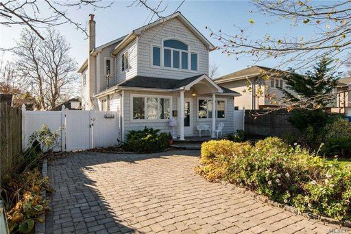 Image 1 of 24 for 10 Tameling Avenue in Long Island, Babylon, NY, 11702