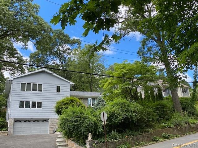 41 Old Army Road in Westchester, Scarsdale, NY 10583