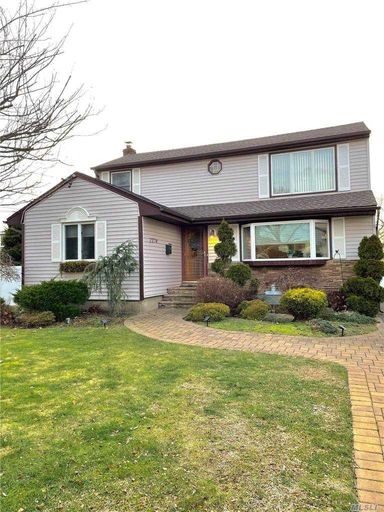 Image 1 of 19 for 2274 Mildred Pl in Long Island, Bellmore, NY, 11710