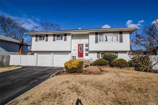 Image 1 of 27 for 39 Richmond Street in Long Island, Islip, NY, 11751