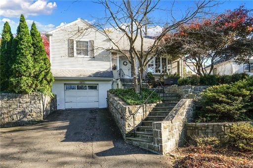 Image 1 of 25 for 60 Fairway Drive in Westchester, Eastchester, NY, 10709