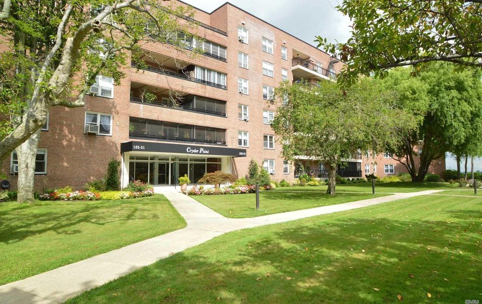 Image 1 of 12 for 162-01 Powells Cove Boulevard #3U in Queens, Whitestone, NY, 11357