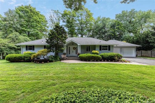 Image 1 of 25 for 36 Colonial Drive in Long Island, Huntington, NY, 11743