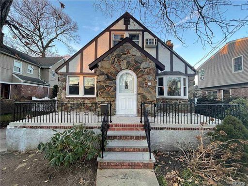 Image 1 of 22 for 58 Russell Street in Long Island, Lynbrook, NY, 11563