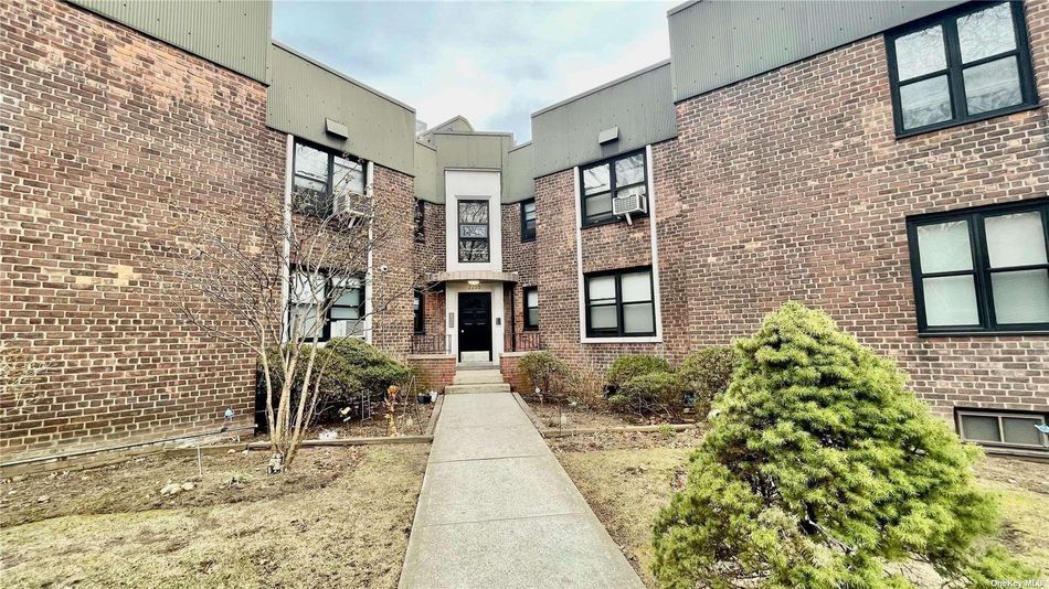 Image 1 of 11 for 22-55 78th Street #2C in Queens, E. Elmhurst, NY, 11370