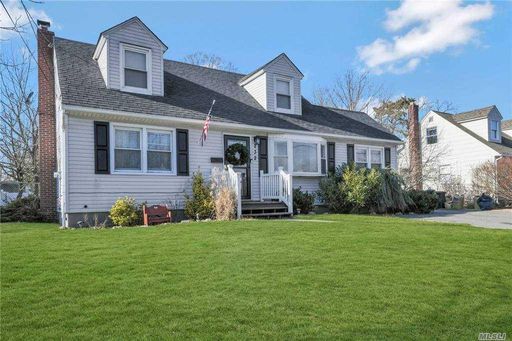 Image 1 of 29 for 232 Schoenfeld Blvd in Long Island, Patchogue, NY, 11772