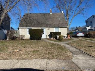 Image 1 of 1 for 47 Tanners Ln in Long Island, Levittown, NY, 11756