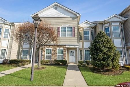Image 1 of 24 for 311 Spring Drive #311 in Long Island, East Meadow, NY, 11554