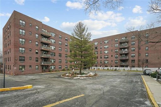 Image 1 of 26 for 77 Carpenter Avenue #1S in Westchester, Mount Kisco, NY, 10549