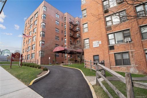Image 1 of 23 for 555 Bronx River Road #5C in Westchester, Yonkers, NY, 10704