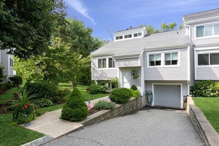Image 1 of 33 for 32 Cheshire Lane #32 in Westchester, Yorktown Heights, NY, 10598