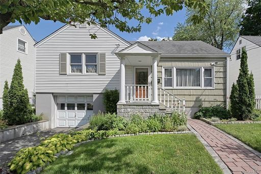 Image 1 of 26 for 15 Blossom Terrace in Westchester, Larchmont, NY, 10538